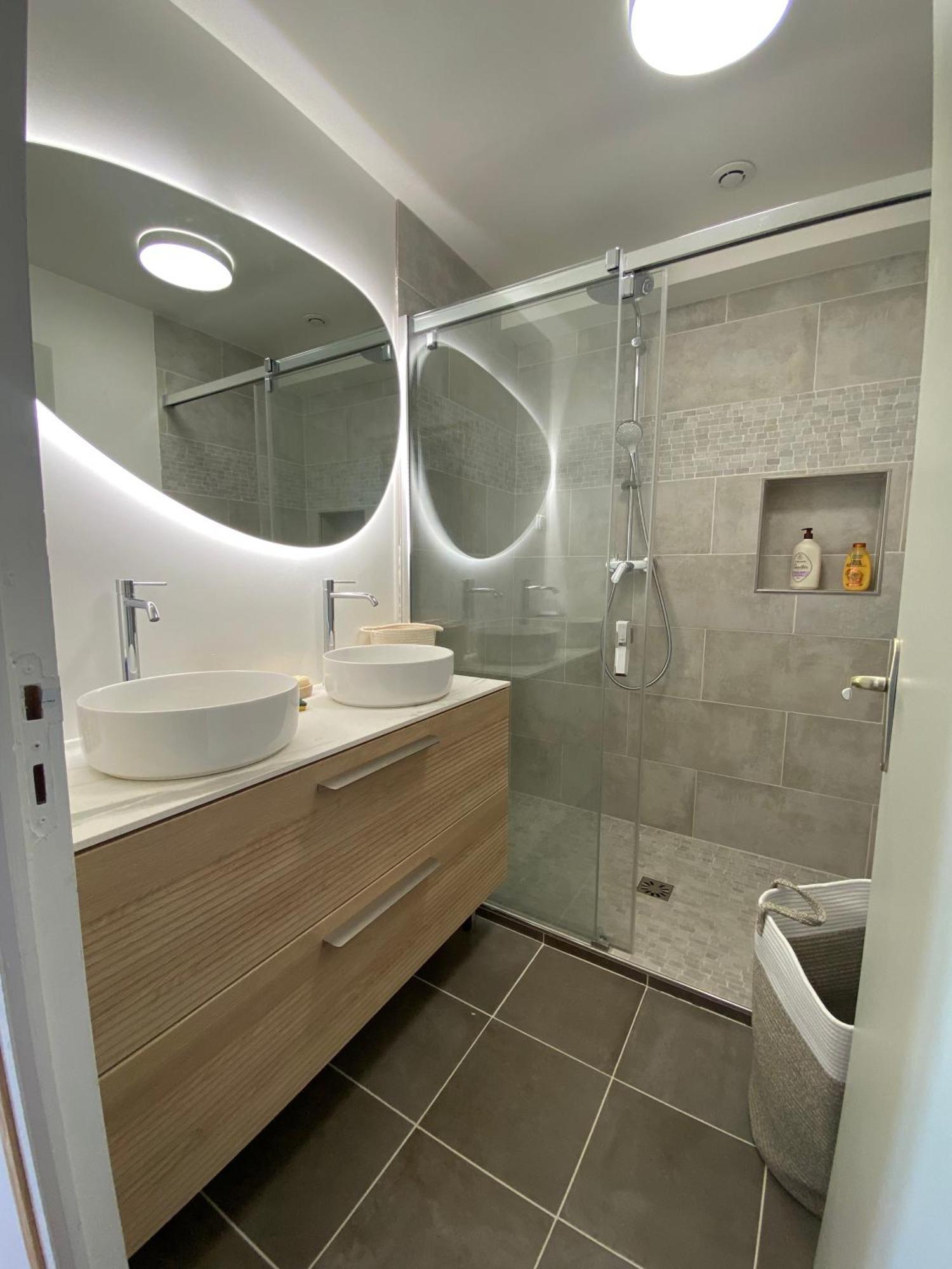 Etablissement 3 Etoiles Avec Ascenseur, 3 Appartements Lumineux Vue Port Avec Balcon, 200M De La Mer, Wifi Fibre, Tous Service Inclus Dieppe Exterior foto