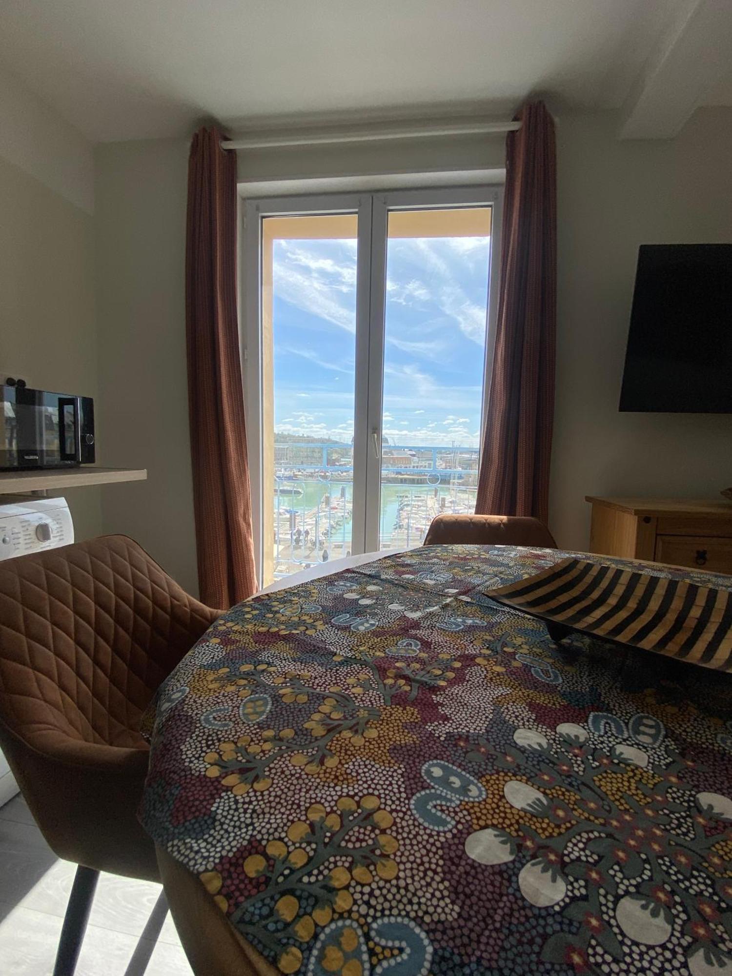Etablissement 3 Etoiles Avec Ascenseur, 3 Appartements Lumineux Vue Port Avec Balcon, 200M De La Mer, Wifi Fibre, Tous Service Inclus Dieppe Exterior foto