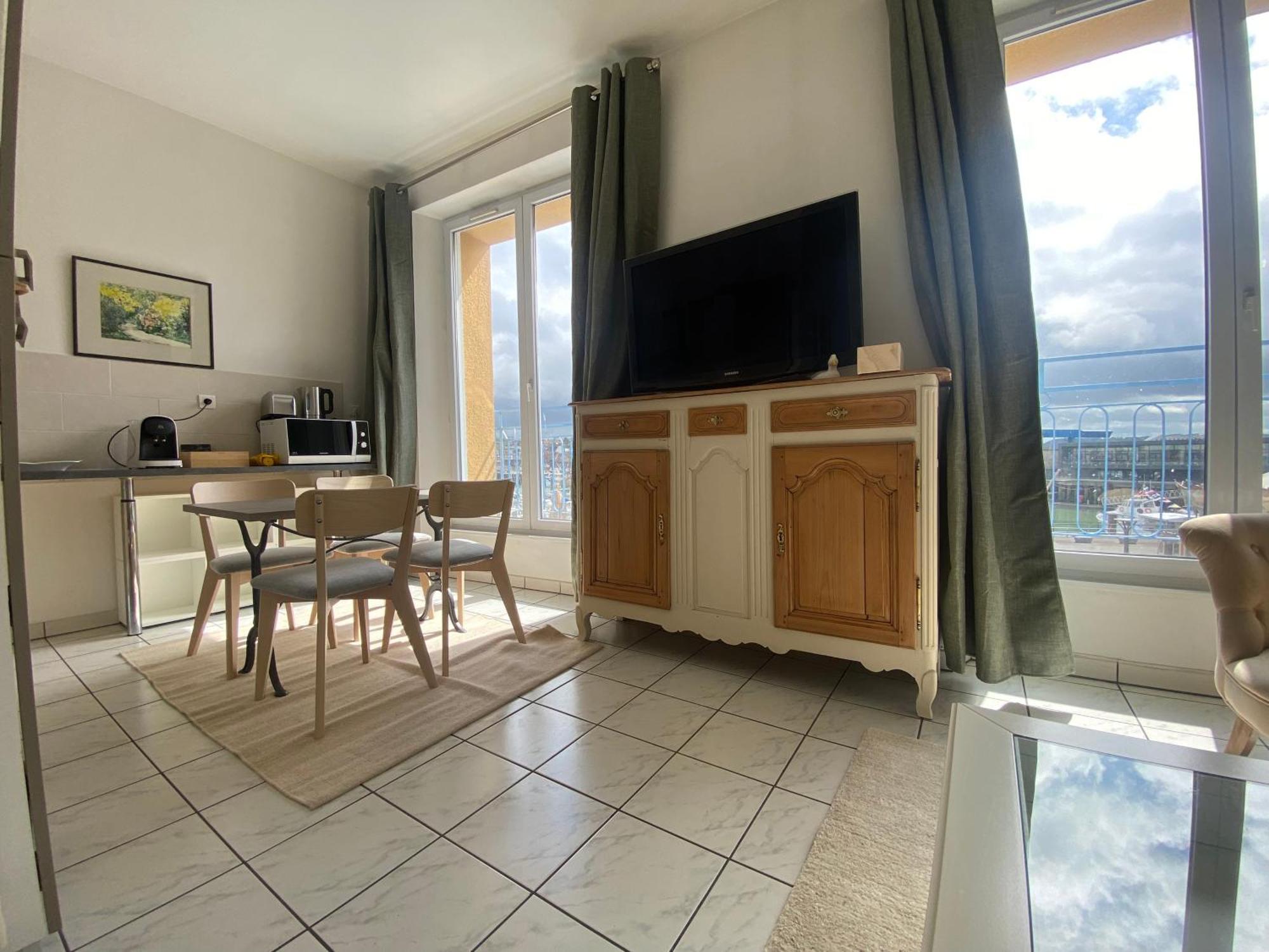 Etablissement 3 Etoiles Avec Ascenseur, 3 Appartements Lumineux Vue Port Avec Balcon, 200M De La Mer, Wifi Fibre, Tous Service Inclus Dieppe Exterior foto